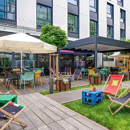 Ibis Styles Warszawa Centrum-2